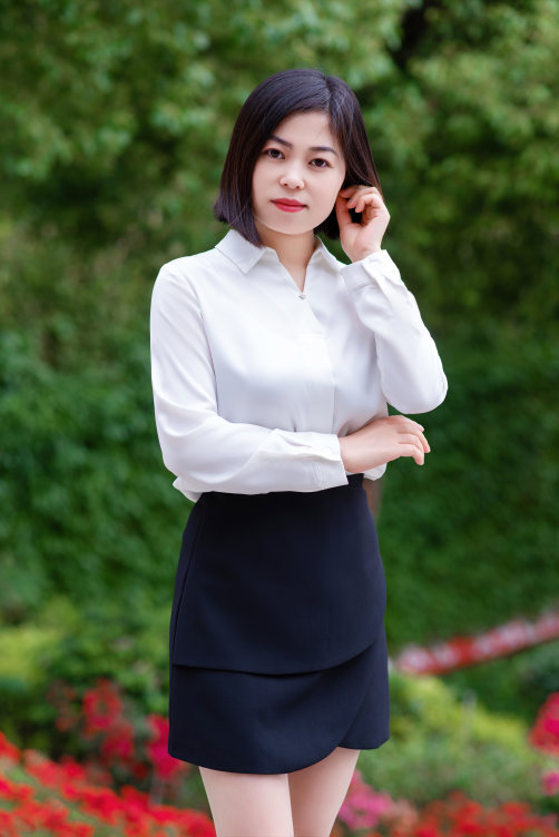 胡莉